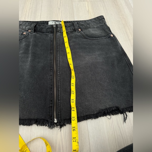 Free People We The Free Zip It Up Black Denim Skirt Size 31 - Picture 10 of 10